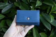 Load image into Gallery viewer, Essential Oil Pouch with Silver Brooch (Genuine Leather)