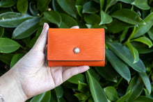 Load image into Gallery viewer, Essential Oil Pouch with Silver Brooch (Genuine Leather)