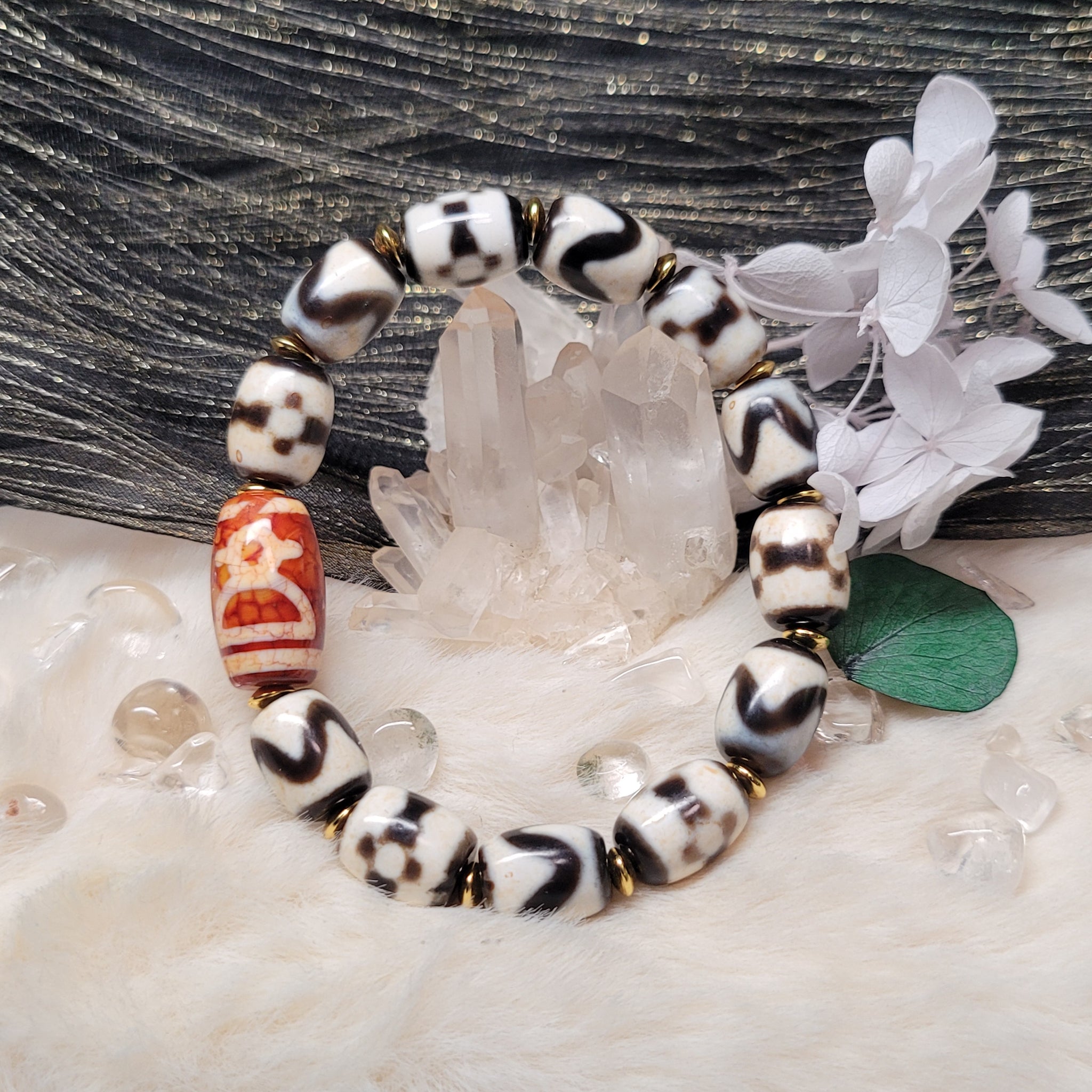 Four-Eye Dzi Bead Necklace（帝王四眼天珠项链） – BTSAN PO